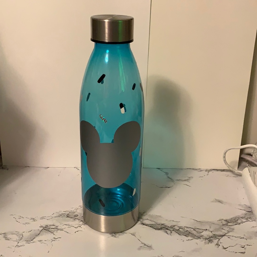 22oz Water Bottle